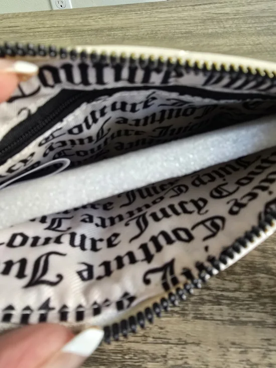 Juicy Couture White Quilted Wristlet with Gold Accents - Picture 3 of 3